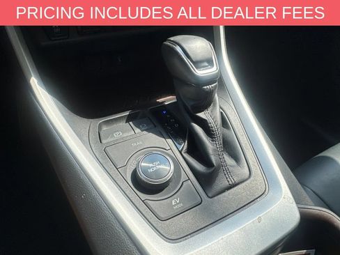 Used 2021 Toyota RAV4 Limited AWD/4WD image 9