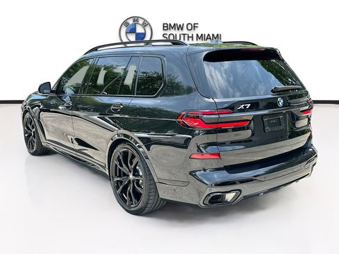 Used 2025 BMW X7 xDrive40i w/ M Sport Package AWD/4WD image 5