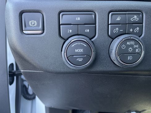 Used 2026 Chevrolet Silverado 2500 LT w/ Trail Boss Package AWD/4WD image 30