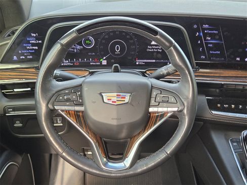 Used 2023 Cadillac Escalade ESV Premium Luxury image 22