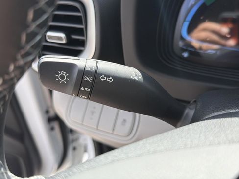 New 2026 Hyundai Venue SEL FWD image 29
