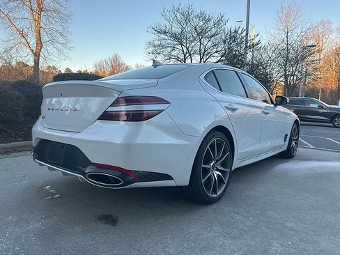 Used 2025 Genesis G70 2.5T image 4