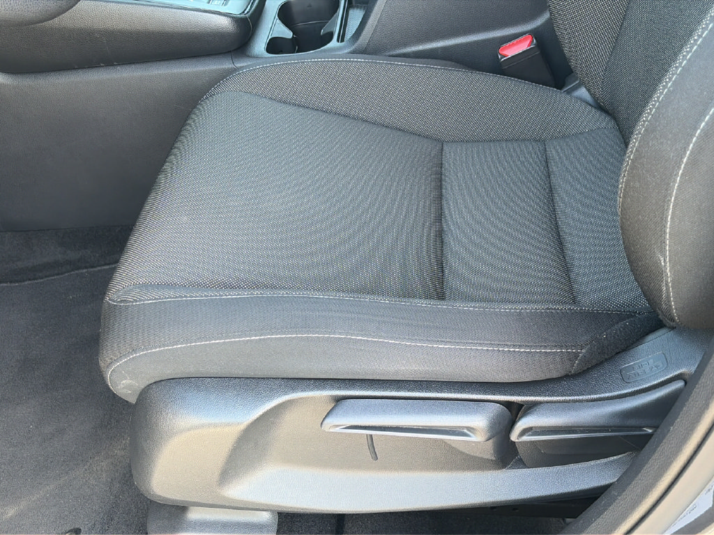 Used 2025 Honda CR-V LX image 16