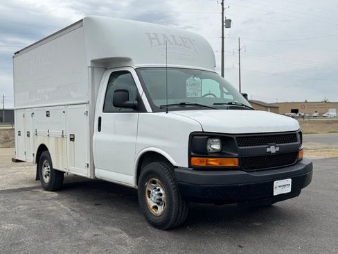 Used 2016 Chevrolet Express 3500 RWD image 44