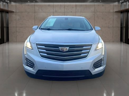 Used 2017 Cadillac XT5 Luxury image 8