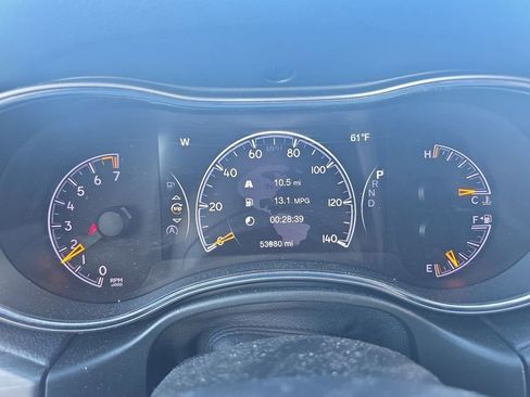 Used 2022 Jeep Grand Cherokee Limited image 25