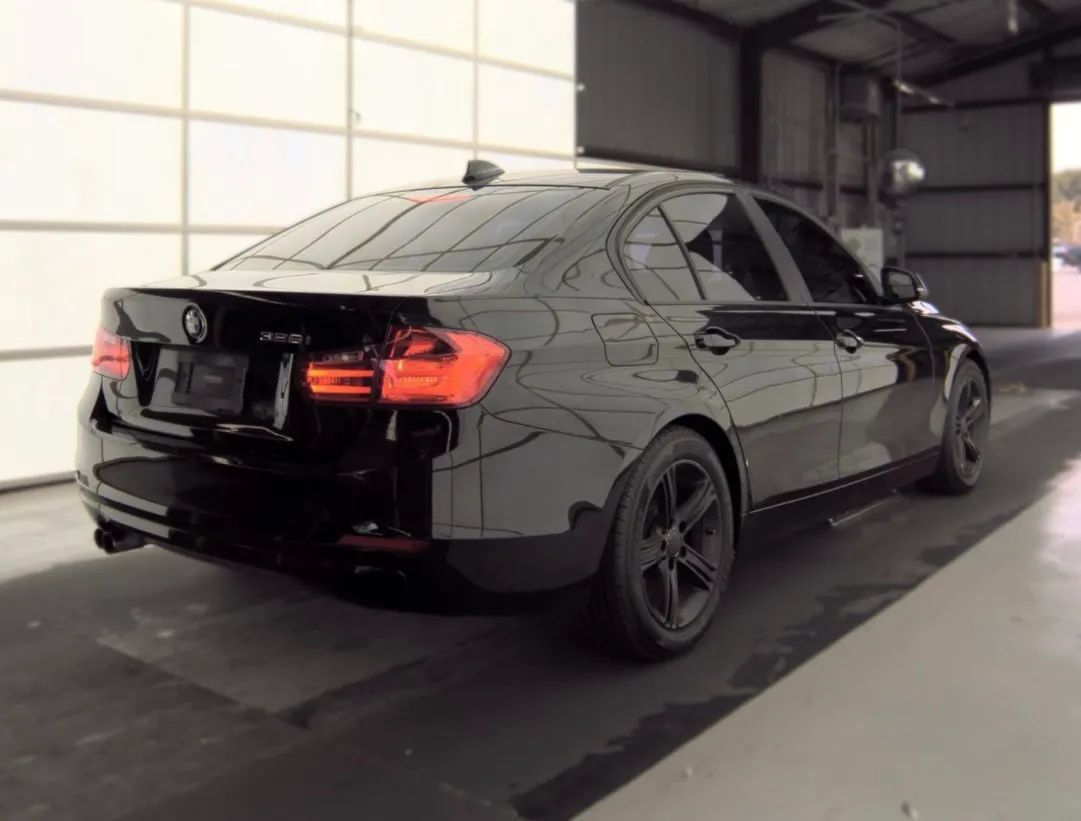 Used 2015 BMW 328i Sedan RWD image 4