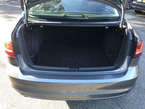 Used 2017 Volkswagen Jetta S image 13