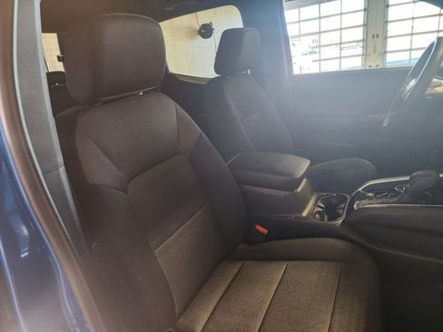 Certified 2024 Chevrolet Colorado Trail Boss w/ LPO, Dark Essentials Package image 16