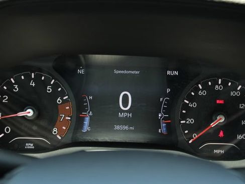 Used 2022 Jeep Compass Trailhawk w/ Trailhawk Convenience Group AWD/4WD image 10