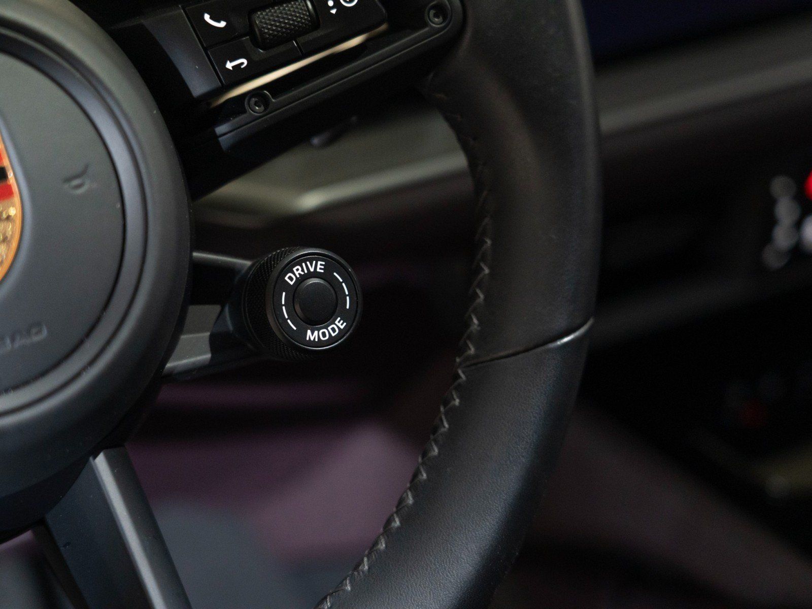 Certified 2024 Porsche Cayenne GTS AWD/4WD image 23
