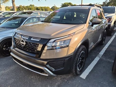 Certified 2023 Nissan Pathfinder Rock Creek image 3