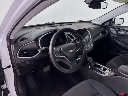 Used 2023 Chevrolet Malibu LT FWD image 23