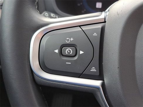 Used 2024 Volvo S60 B5 Core image 17