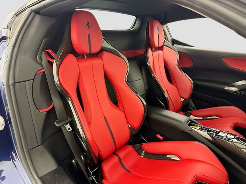 Used 2023 Ferrari SF90 Spider image 30