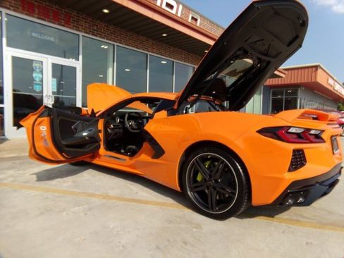 Used 2024 Chevrolet Corvette Stingray Premium Cpe w/ Z51 Performance Package RWD image 16
