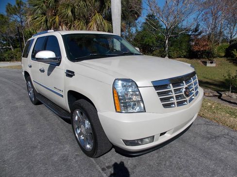 Used 2007 Cadillac Escalade 2WD w/ Information Package image 1