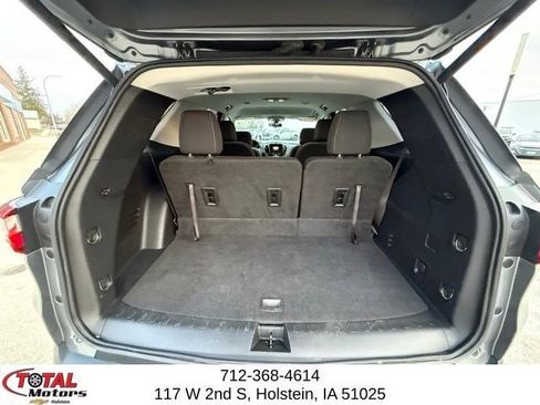 Used 2021 Chevrolet Traverse LT FWD image 12