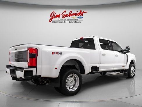 Used 2025 Ford F450 Platinum w/ FX4 Off-Road Package image 6