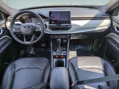 Used 2025 Jeep Compass Limited AWD/4WD image 27