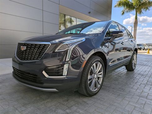Used 2025 Cadillac XT5 Premium Luxury image 7