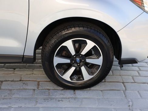 Used 2017 Subaru Forester 2.5i w/ Alloy Wheel Package image 46