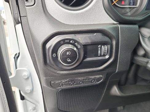 New 2025 Jeep Gladiator Sport image 29