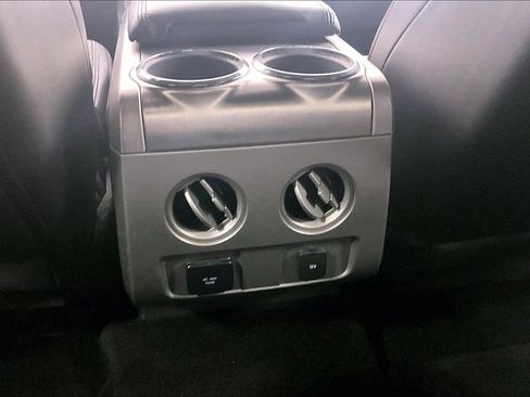 Used 2014 Ford F150 Platinum image 22