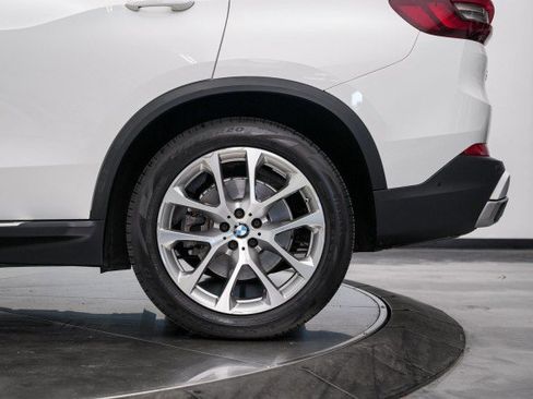 Used 2021 BMW X5 xDrive45e w/ Parking Assistance Package image 16