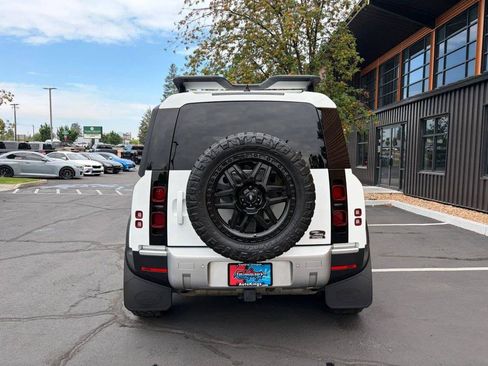 Used 2023 Land Rover Defender 110 S AWD/4WD image 4