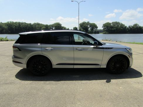 Used 2022 Lincoln Aviator Reserve w/ Equipment Group 201A AWD/4WD image 5