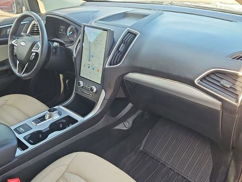 Used 2022 Ford Edge SEL w/ Convenience Package image 27