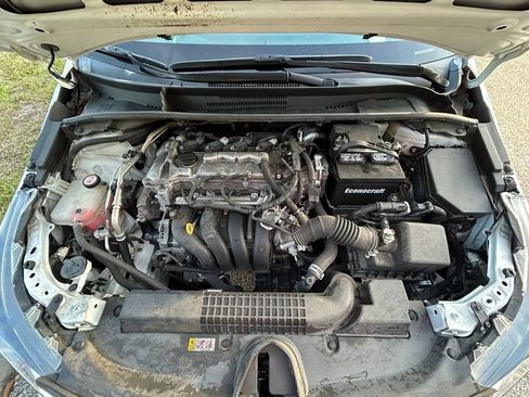 Used 2021 Toyota Corolla LE FWD image 12
