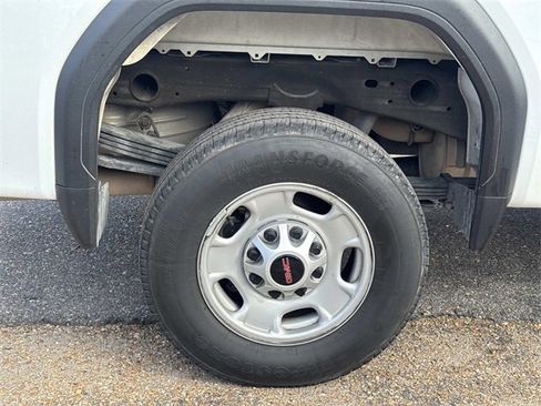 Used 2024 GMC Sierra 2500 Pro w/ Convenience Package image 5