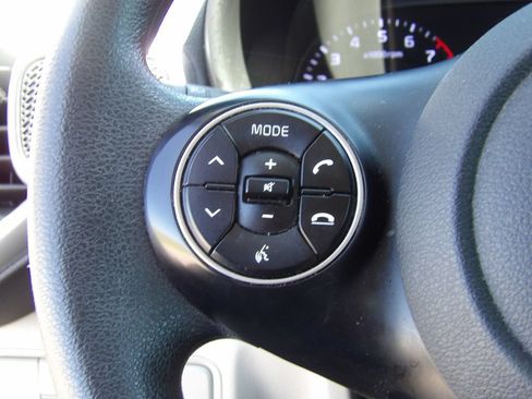 Used 2022 Kia Soul LX w/ Technology Package FWD image 14