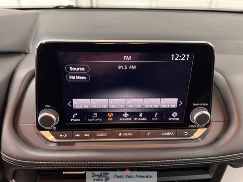 Used 2025 Nissan Rogue SV AWD/4WD image 40