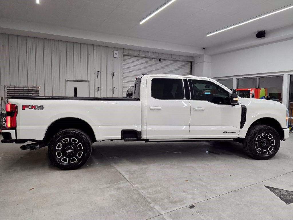 Used 2025 Ford F350 Platinum w/ FX4 Off-Road Package AWD/4WD image 8