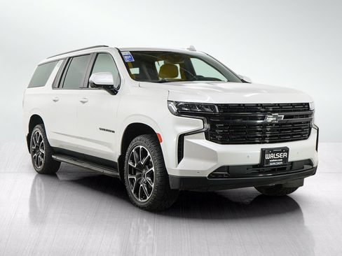 Used 2023 Chevrolet Suburban RST w/ Luxury Package AWD/4WD image 7