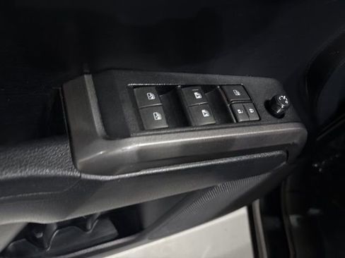 Used 2019 Toyota Tacoma TRD Off-Road w/ Technology Package image 14