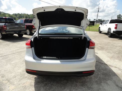 Used 2018 Kia Forte LX w/ LX Popular Package FWD image 11