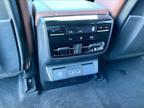 Used 2024 Acura MDX SH-AWD w/ Technology Package image 14