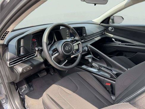 Used 2023 Hyundai Elantra SEL FWD image 22