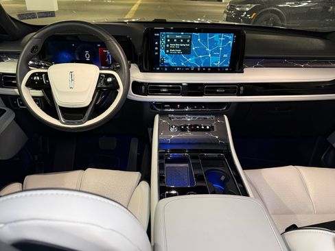 New 2026 Lincoln Aviator Black Label w/ Dynamic Handling Package AWD/4WD image 20