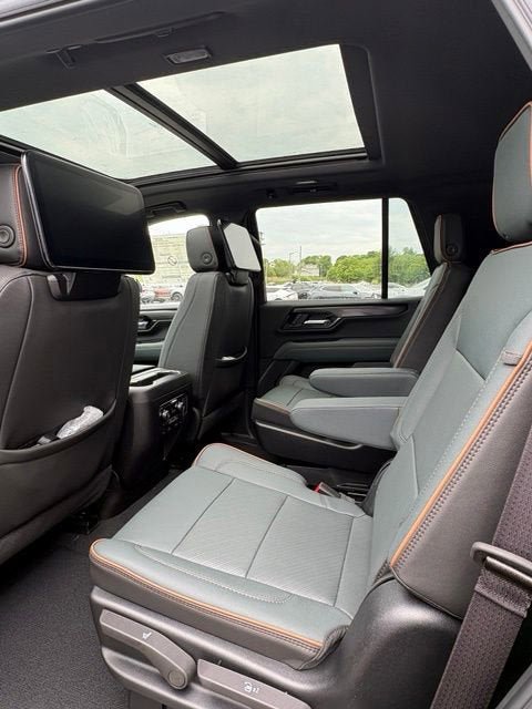New 2026 GMC Yukon AT4 w/ AT4 Premium Plus Package AWD/4WD image 18
