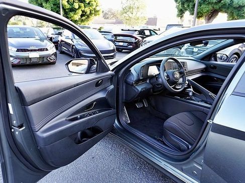 Certified 2026 Hyundai Elantra Sport FWD image 33