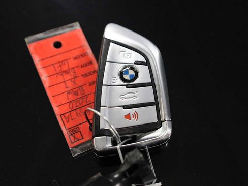 Used 2020 BMW X7 M50i w/ Executive Package image 40
