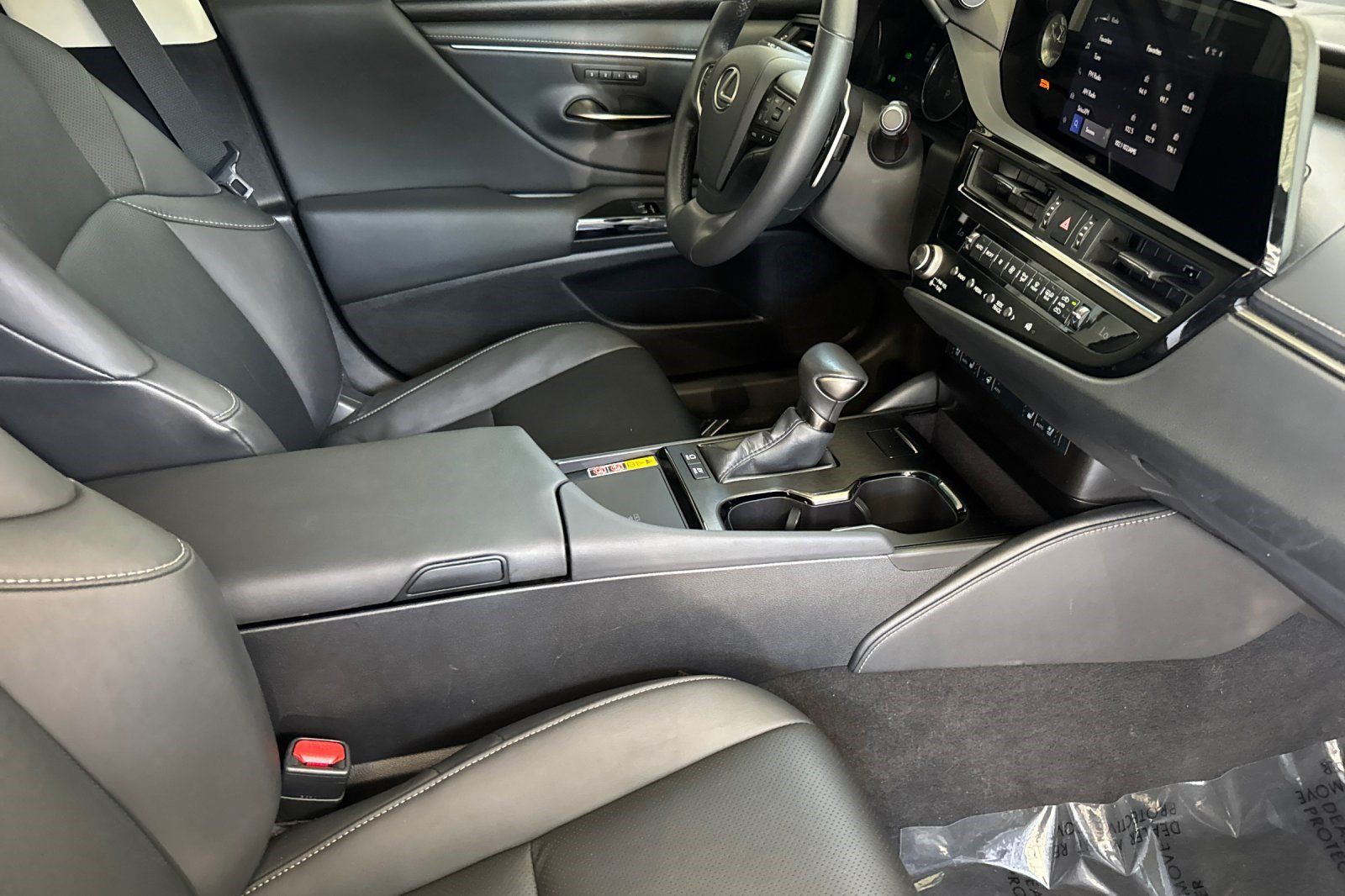 Certified 2023 Lexus ES 300h w/ Premium Package FWD image 19