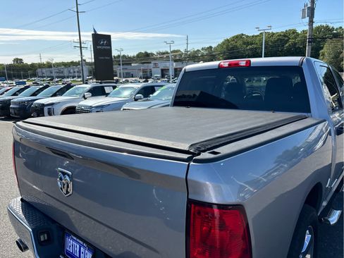 Used 2019 RAM 1500 Tradesman w/ Tradesman SXT Package RWD image 23
