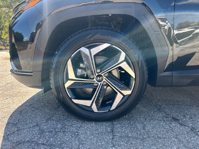 Certified 2024 Hyundai Tucson Limited AWD/4WD image 11