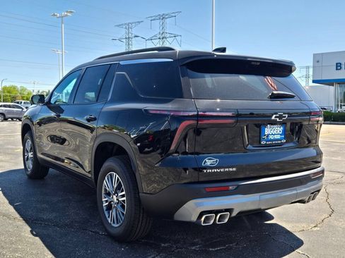New 2026 Chevrolet Traverse LT w/ Driver Confidence Package FWD image 13